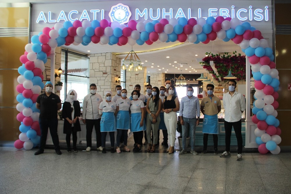 Alaçatı Muhallebicisi Ninovapark AVM'de Hizmete Açıldı